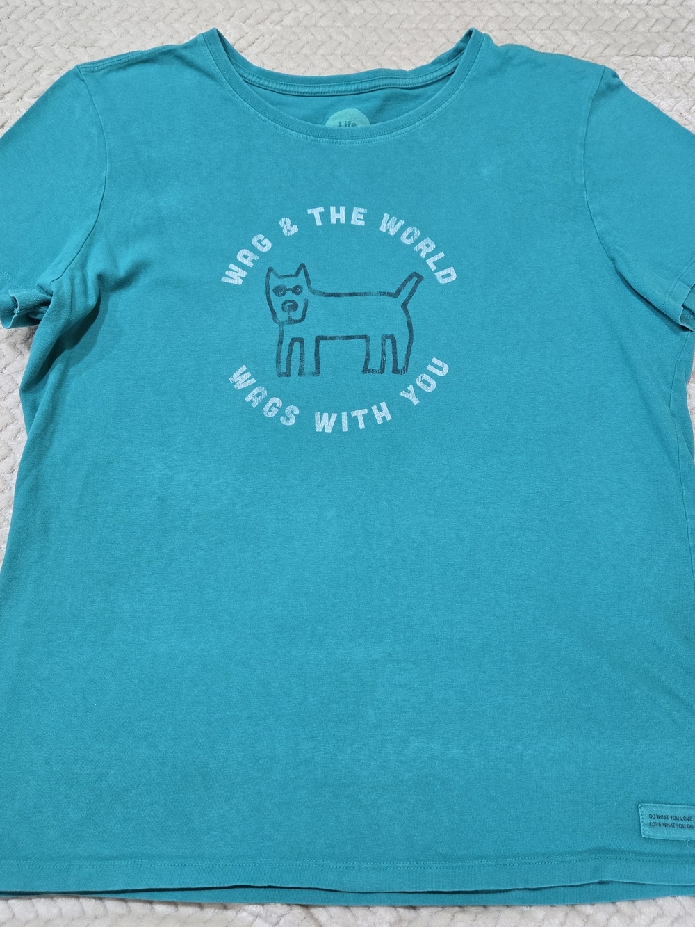 Life is Good Womens L V-Neck Turquoise "Wag & The World Wags With You" Dog Shirt
